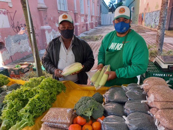 17 famílias de 4 comunidades quilombolas da região sul participam da Feira com seus produtos