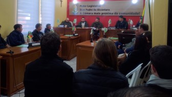Reunião em Dom Pedro de Alcântara por causa do mosquito pólvora